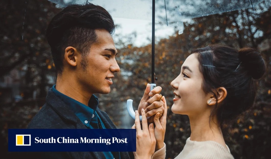 SCMP HongKong: Sự Trở Lại Của "Hẹn Hò Truyền Thống": Khi Sự Mệt Mỏi Trực Tuyến Đưa Con Người Về Với Mai Mối Truyền Thống