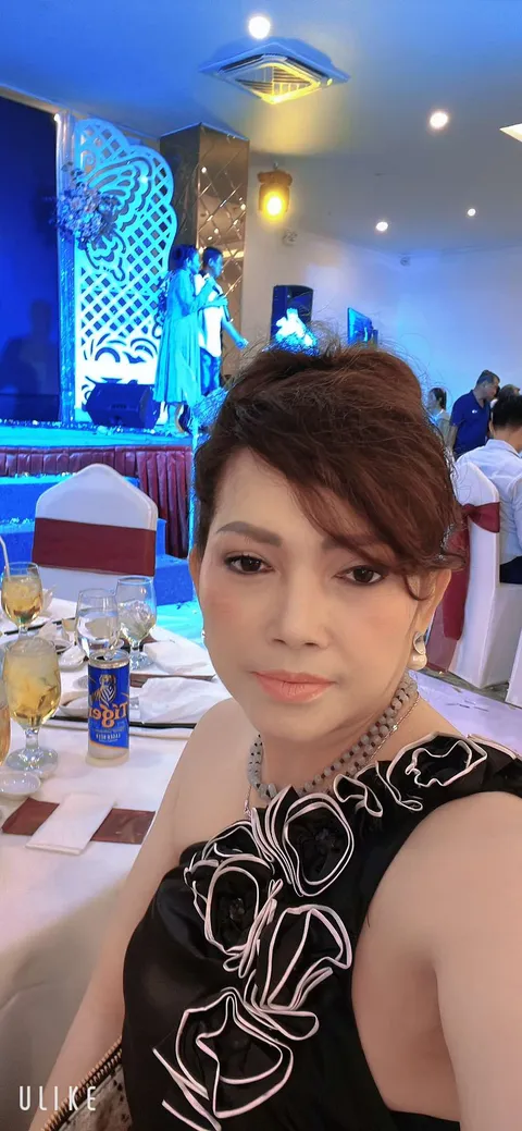 Yến Hồng
