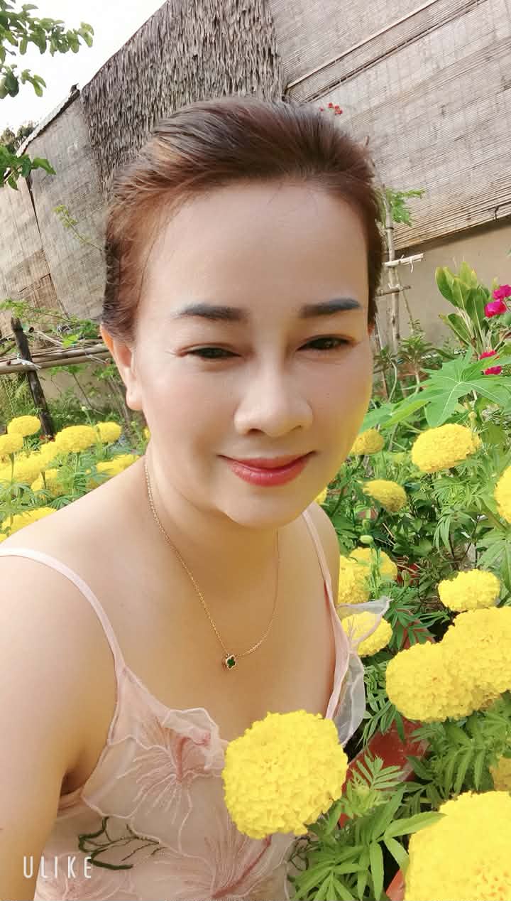  Huỳnh Huyền