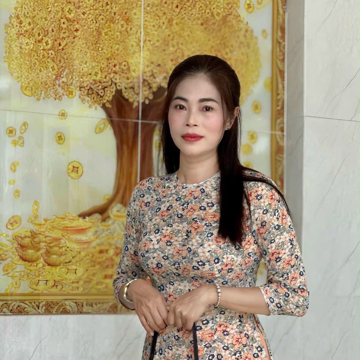 Thu Nguyệt