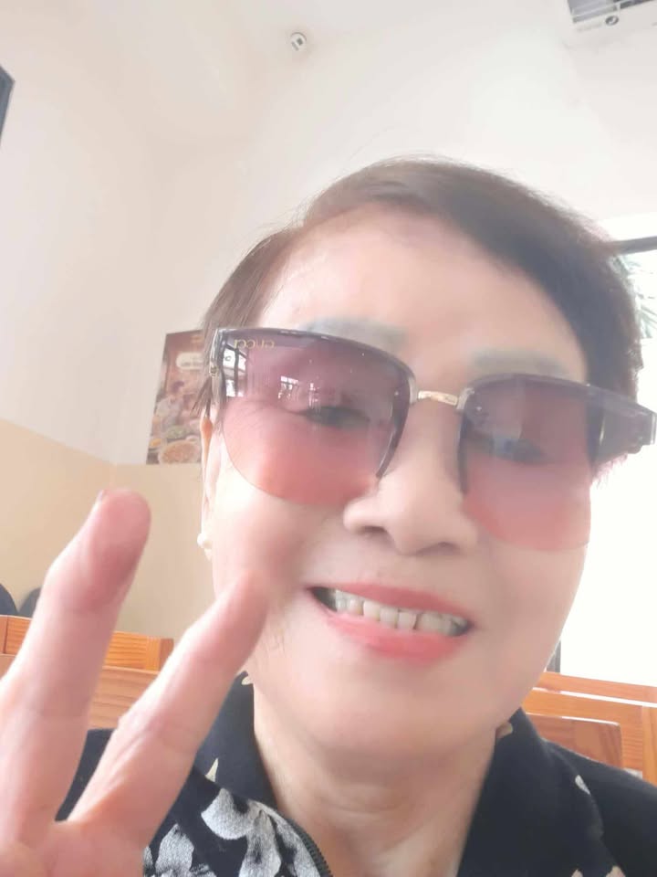 Sen Đinh Hoa