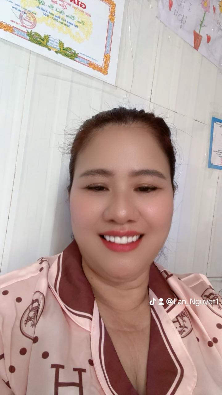 Nguyet Lan