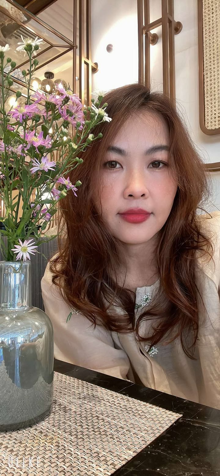 Hồng Vân