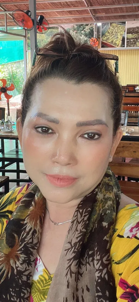 Yến Hồng