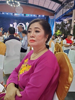 Hồng Vân