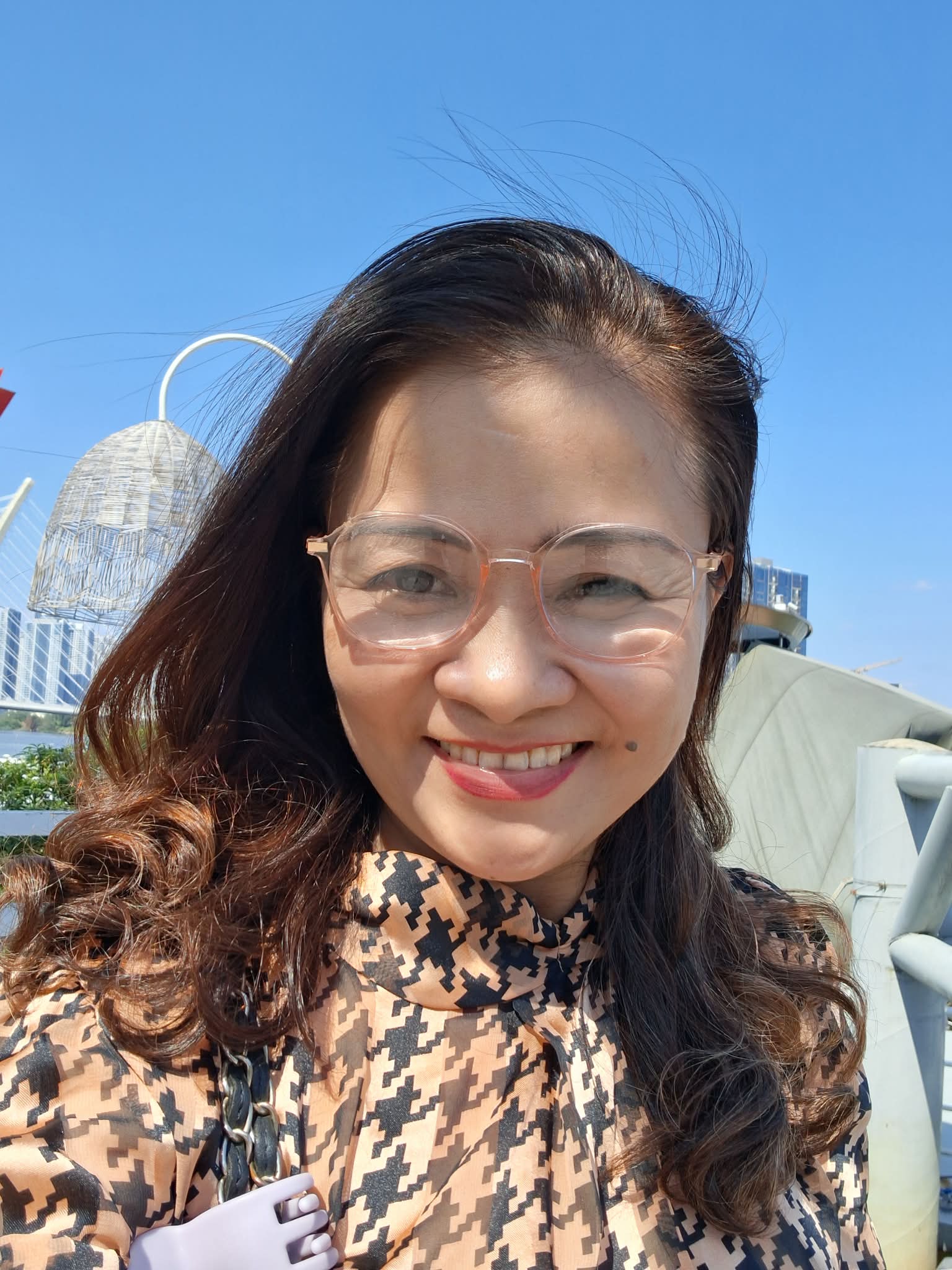 Hương Mary Nguyễn