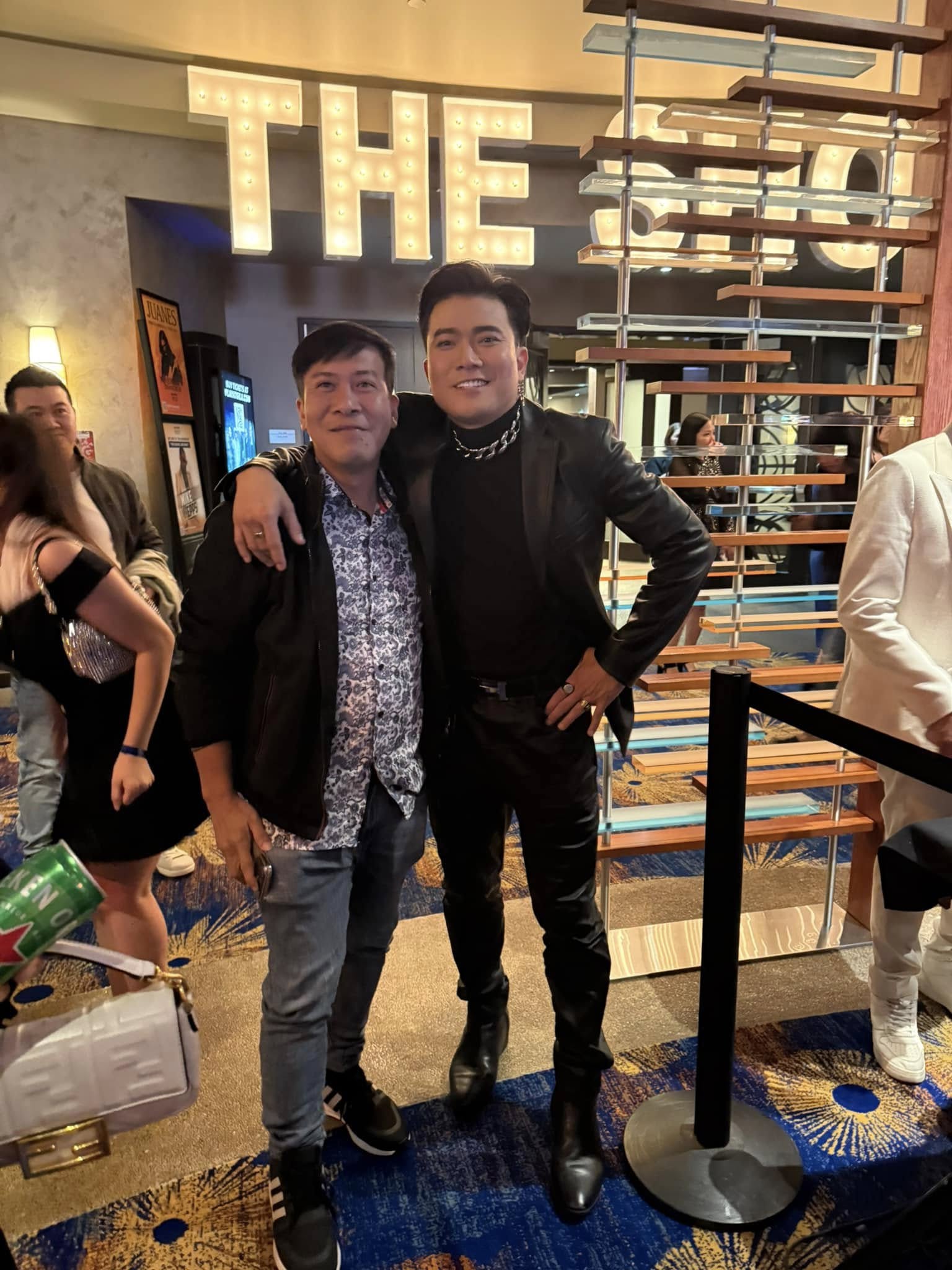 Tony - Mỹ