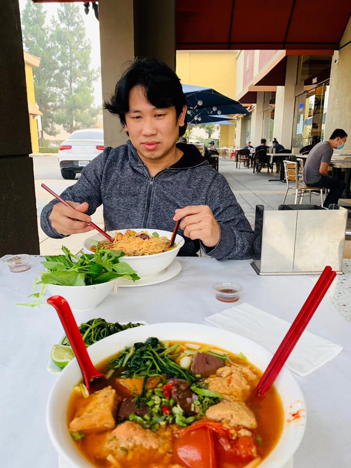 Dennis - Mỹ
