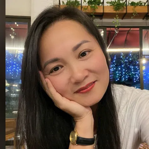 Hoa Nguyễn