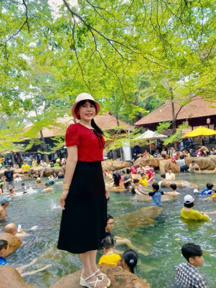 Thúy Hồng