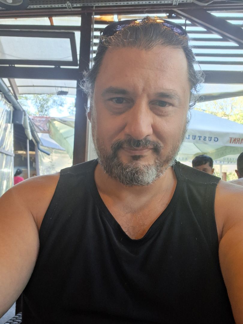 Hisham - Canada
