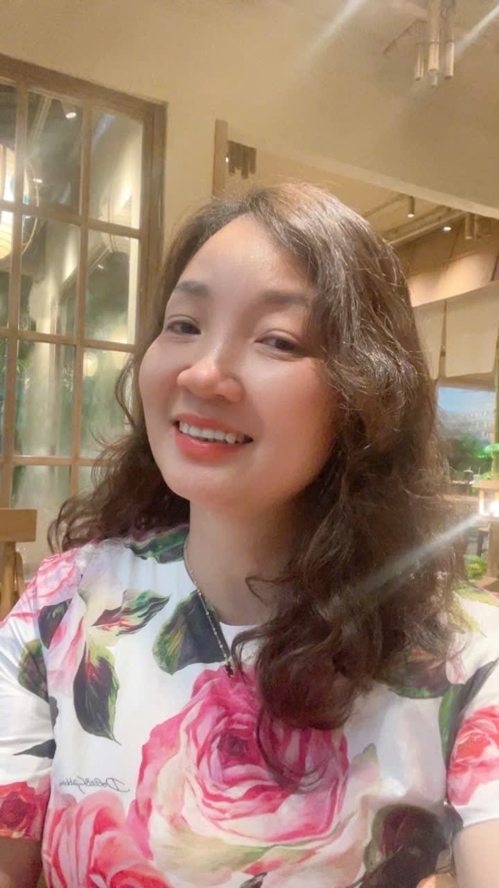 Nguyễn Hằng