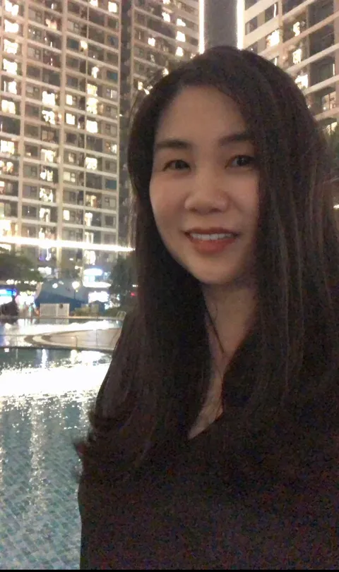 Nguyet Le