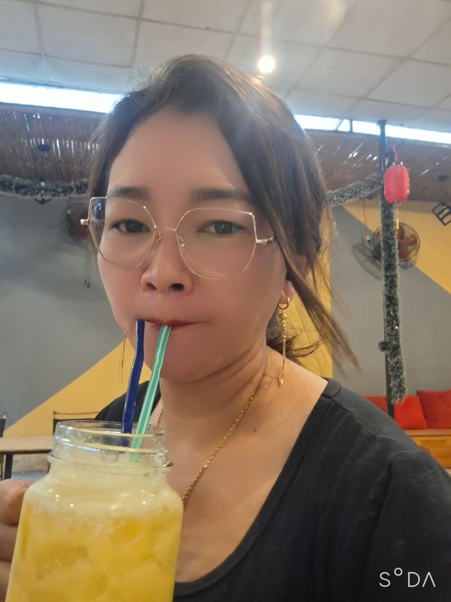 TRƯƠNG THI TRÚC